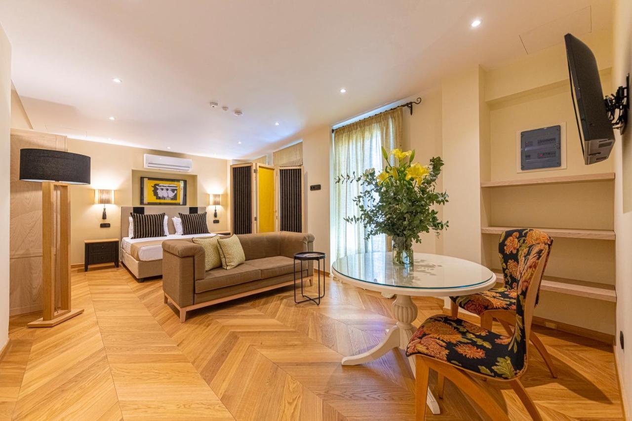 Ipelhome - Plaka Boutique Apartments Athén Kültér fotó