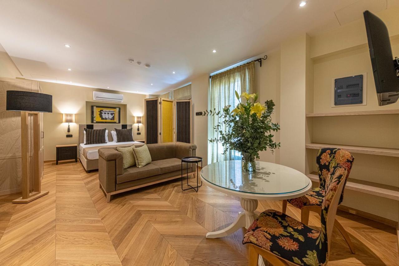 Ipelhome - Plaka Boutique Apartments Athén Kültér fotó