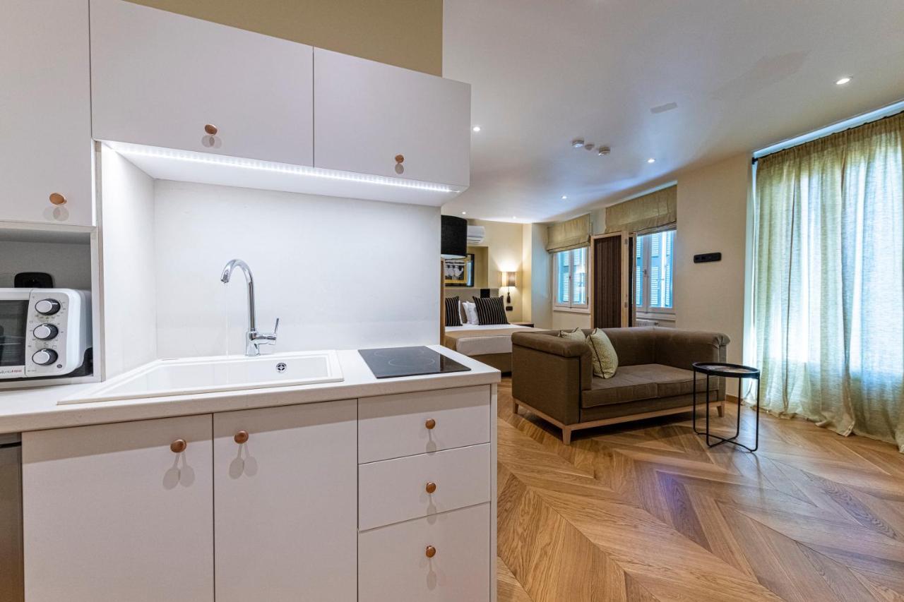 Ipelhome - Plaka Boutique Apartments Athén Kültér fotó
