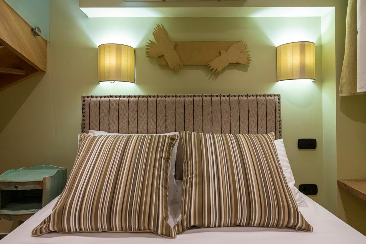 Ipelhome - Plaka Boutique Apartments Athén Kültér fotó